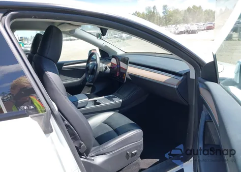 2023 Tesla Model Y Awd/Long Range Dual Motor All-Wheel Drive from USA, damaged, VIN 7SAYGDEE2PF877078